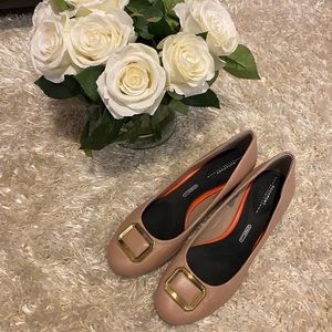 Like new!  Rockport TotalMotion Pumps!